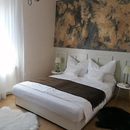 Aniko Apartman Appartamento