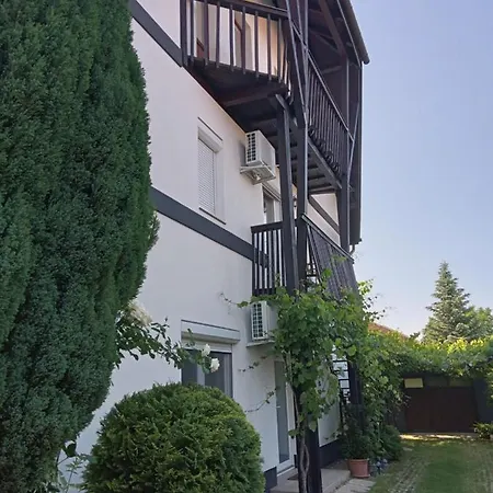 Aniko Apartman *
