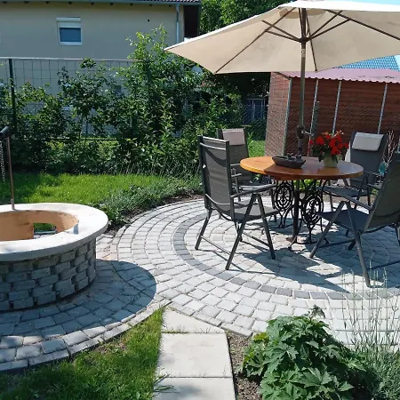 Aniko Apartman Appartamento